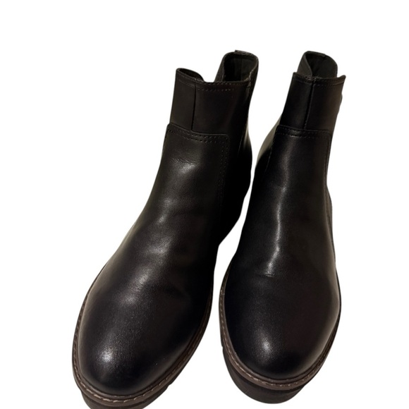 Women's ZEROGRAND City Wedge
Waterproof Chelsea Boots - Picture 10 of 16